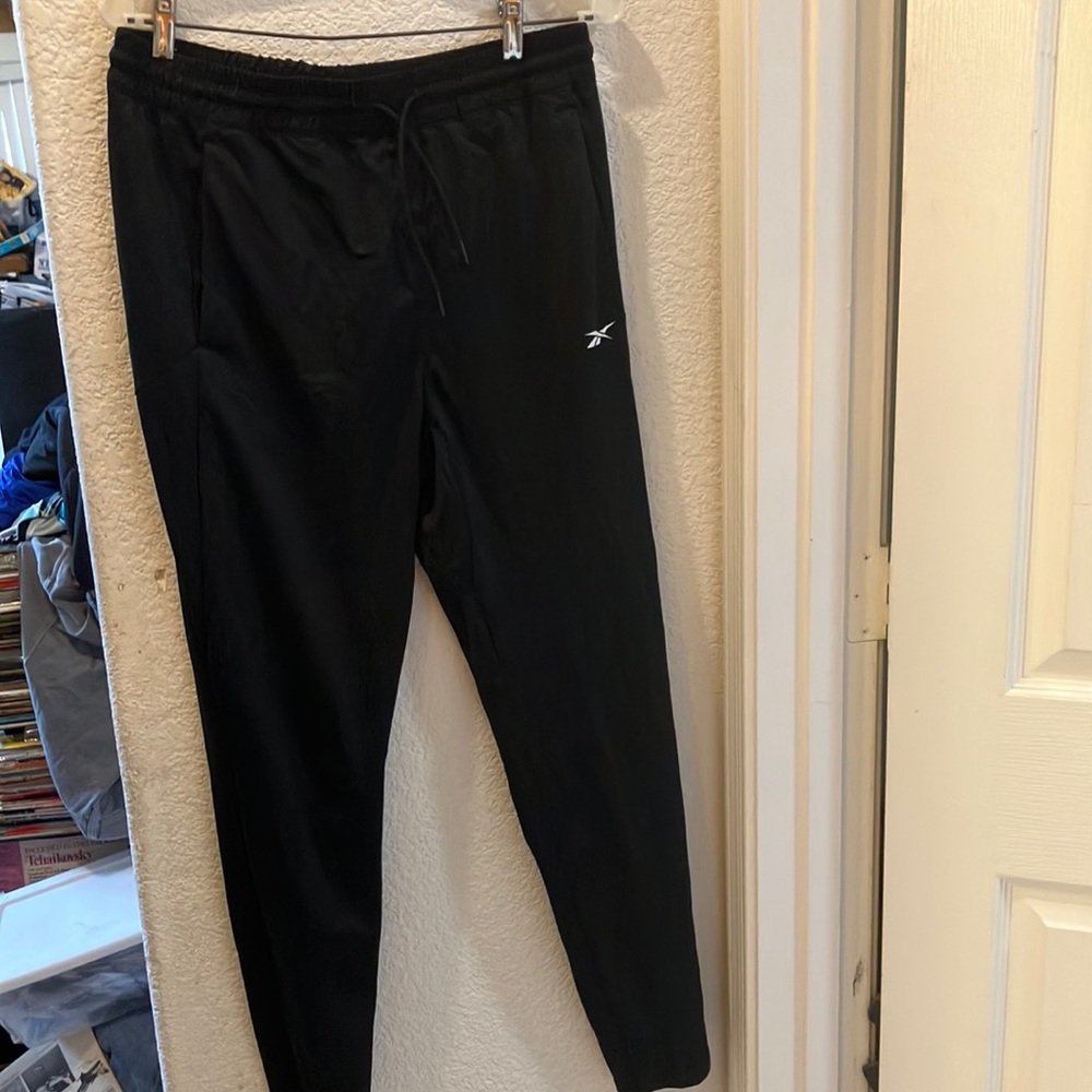 FINAL MARKDOWN Reebok slacks medium nwt